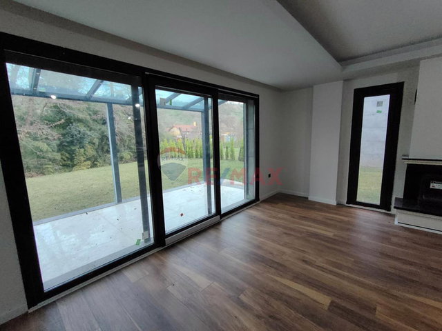 ŞİLE LANSE KORUPARK'TA APLUS 284M2 BAHÇE KULLANIMLI 4+1 VİLLA