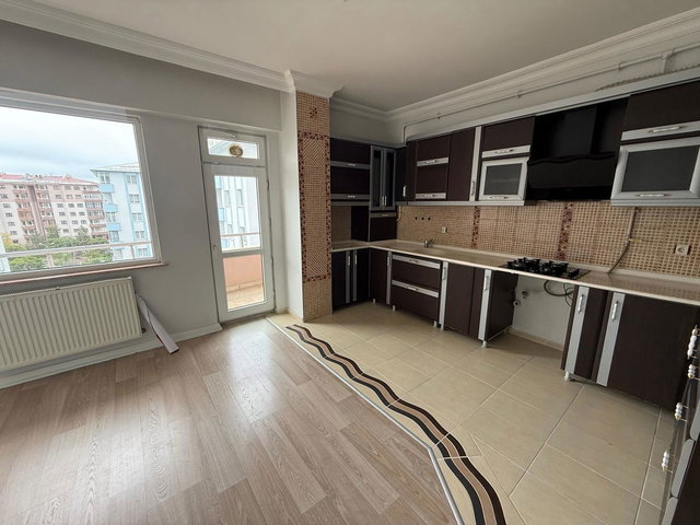 REMAX İLKE'DEN KAYAKYOLU SEZERLER İNŞ. 3+1 KİRALIK DAİRE