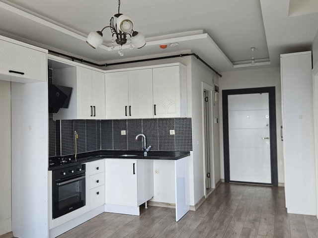 REMAX PALM'DEN ÜNİVERSİTE HASTANESİ YAKININDA SATILIK 2+1 DAİRE