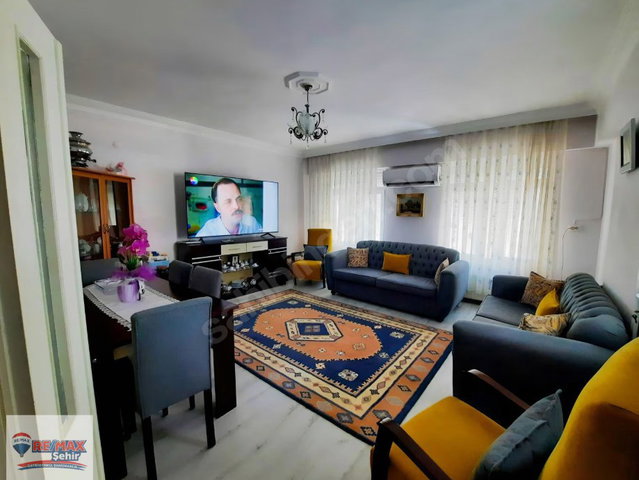 REMAX ŞEHİRDEN ALTINOVA SERMAYECİKTE 3403 M2 SATILIK TARLA