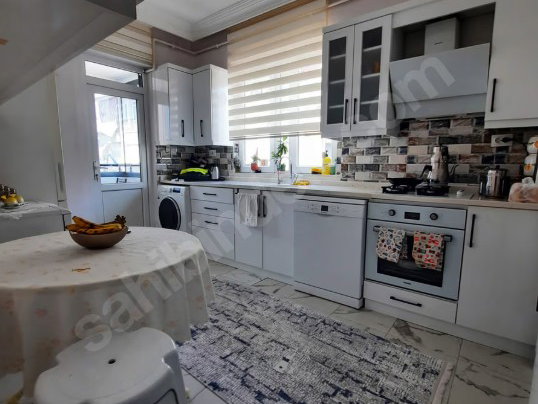 REMAX ŞEHİRDEN ALTINOVA SERMAYECİKTE 3403 M2 SATILIK TARLA