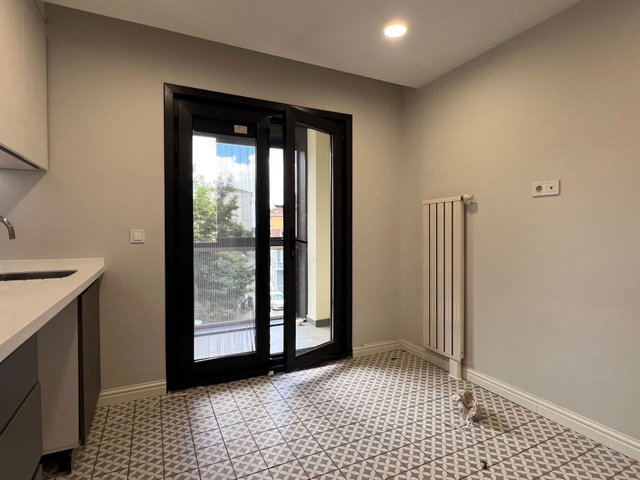 REMAX MASA ÇENGELKÖY ERGUVAN EVLERİNDE 3+1 130 M2 KİRALIK DAİRE