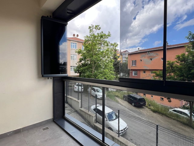 REMAX MASA ÇENGELKÖY ERGUVAN EVLERİNDE 3+1 130 M2 KİRALIK DAİRE