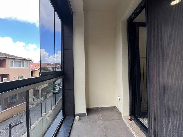 REMAX MASA ÇENGELKÖY ERGUVAN EVLERİNDE 3+1 130 M2 KİRALIK DAİRE