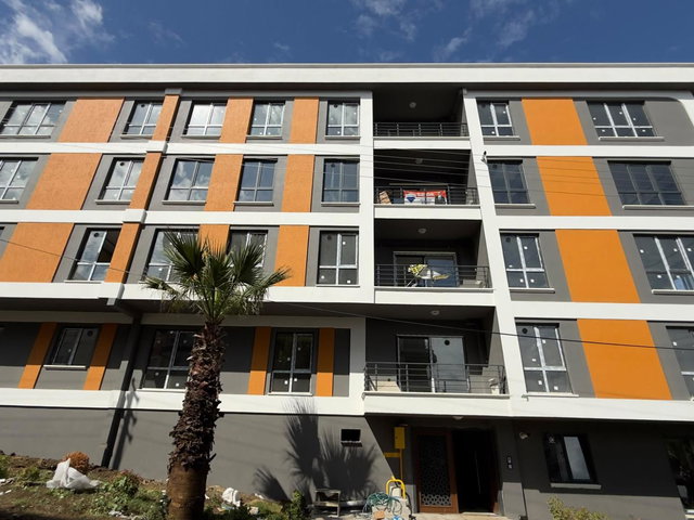 REMAX RAHŞAN ÇAM | YENİMAHALLEDE EBV. BANYOLU GENİŞ 3+1 DAİRE