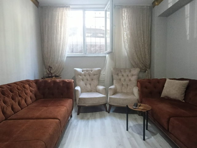 YUNUS EMRE MAH. TEK DAİRE ÜZERİ KİRALIK GENİŞ 2+1 DAİRE