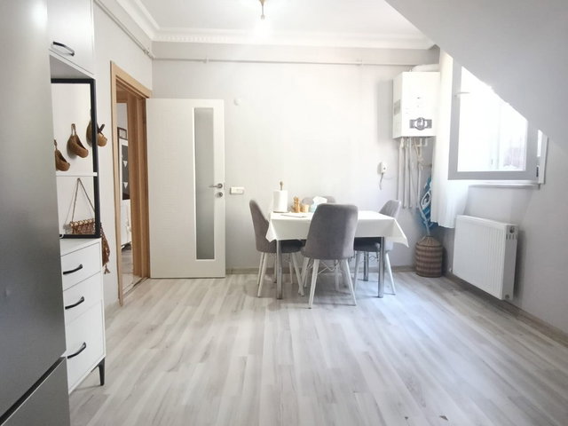 YUNUS EMRE MAH. TEK DAİRE ÜZERİ KİRALIK GENİŞ 2+1 DAİRE