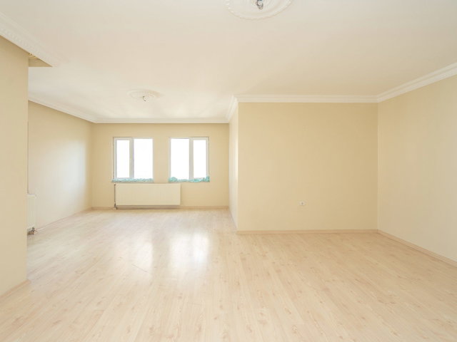 REMAX GELİŞİMDEN GÜR APARTMANINDA 5+2 SATILIK DUBLEKS DAİRE
