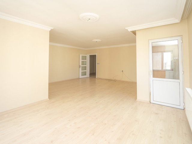 REMAX GELİŞİMDEN GÜR APARTMANINDA 5+2 SATILIK DUBLEKS DAİRE