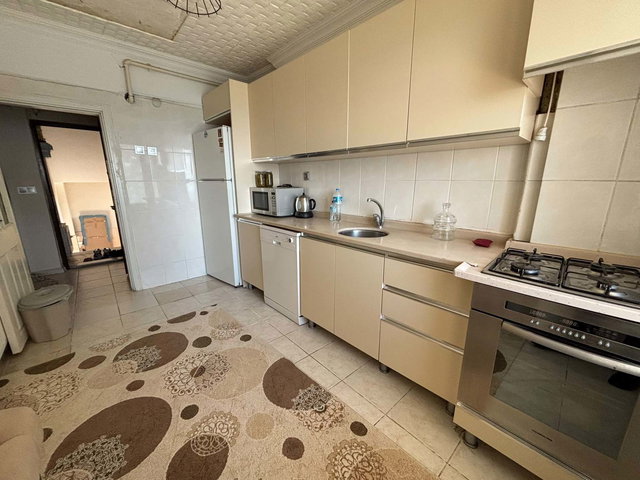 DENİZE SIFIR 3+1 KOMPLE EŞYALI SAHİLDE ASANSÖRLÜ KİRALIK DAİRE