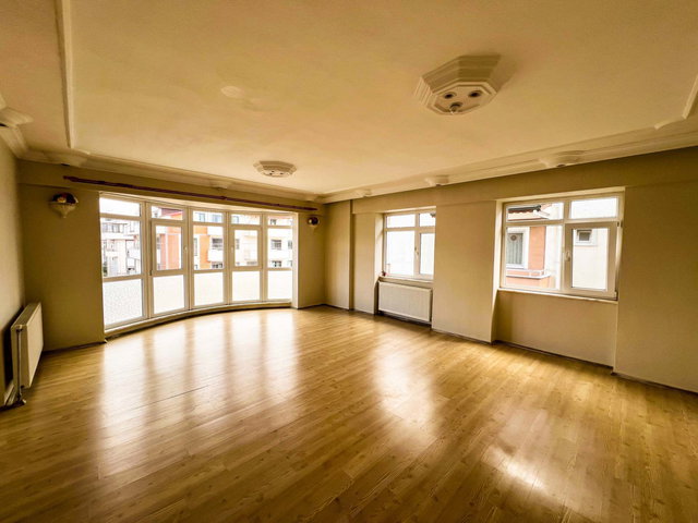 DERİNCE FATİH SULTAN MERKEZİ KONUMDA ARA KAT 130M2 KİRALIK 3+1 DAİRE