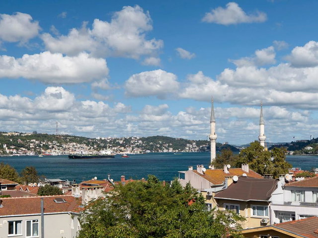 ÜSKÜDAR BEYLERBEYİ ’NDE BOĞAZ MANZARALI KİRALIK 2+1 DAİRE
