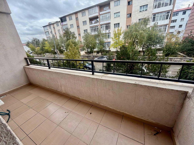 REMAX İLKE'DEN YENİŞEHİR'DE 3+1 SATILIK DAİRE