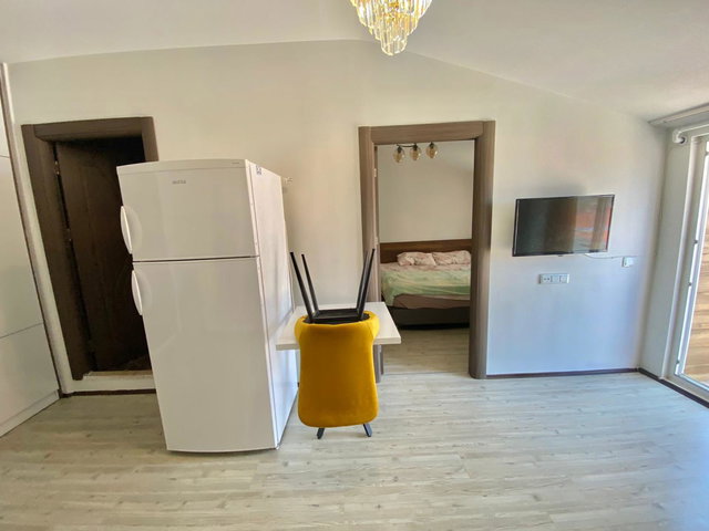 REMAX MODEL BAĞBAŞI ANA YOLA YAKIN 1+1 FULL EŞYALI SATILIK APART