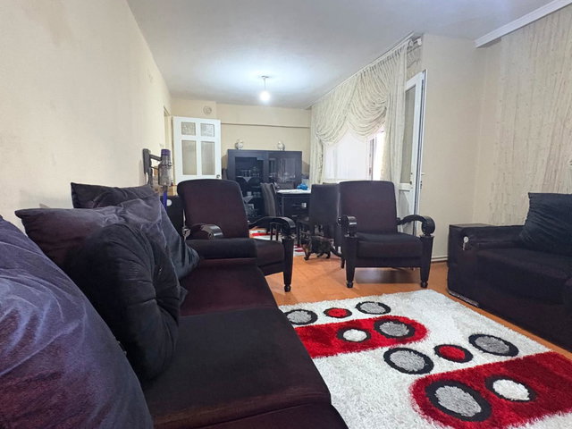 22 ÇİĞLİ YAKAKENT MAHALLESİ’NDE 3+1 ARA KAT ÇİFT CEPHE ASANSÖRLÜ ÇİFT BALKON
