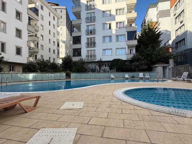 TAŞDELEN DOSTLAR SİTESİNDE HAVUZ MANZARALI KİRALIK 3+1 DAİRE