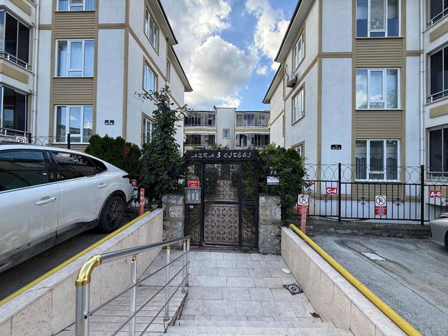 DILEK ERCAN REMAX ÇAKRA TOPÇULAR AZRA3 SITESI ARAKAT 3+1 KIRALIK