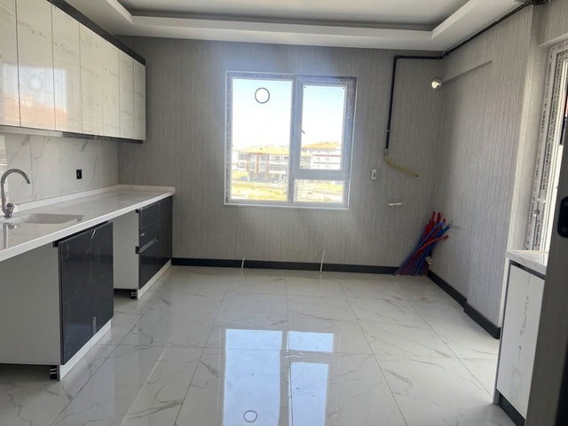 MENDERES MAHALLESI ANA CADDE 3+1 SATILIK DAİRE