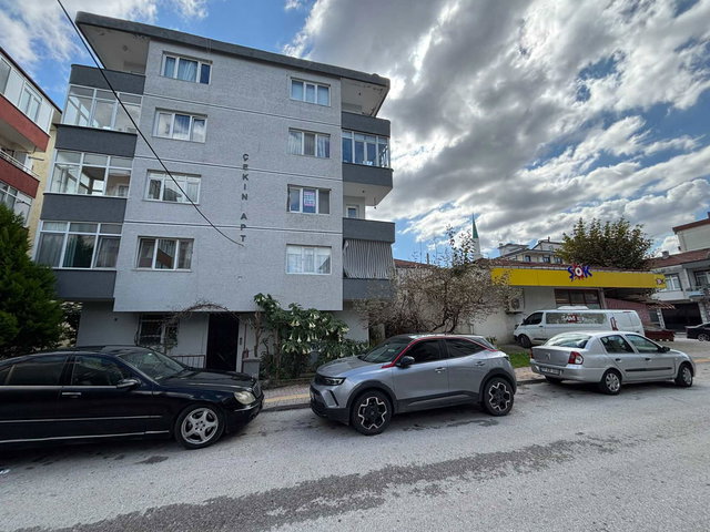 RE/MAX ŞEHİR 2 ÇİFTLİKKÖY SAHİL MAH. SATILIK 2+1 ARA KAT DAİRE