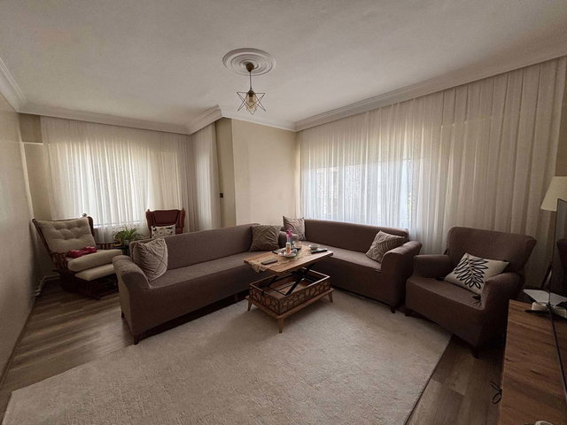 RE/MAX ŞEHİR 2 ÇİFTLİKKÖY SAHİL MAH. SATILIK 2+1 ARA KAT DAİRE