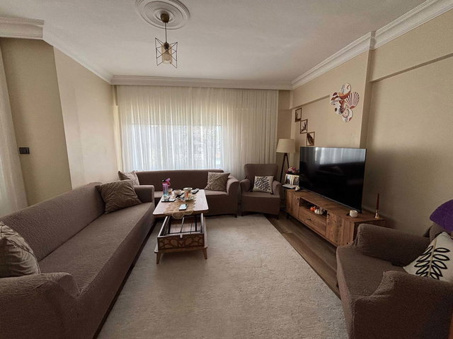RE/MAX ŞEHİR 2 ÇİFTLİKKÖY SAHİL MAH. SATILIK 2+1 ARA KAT DAİRE