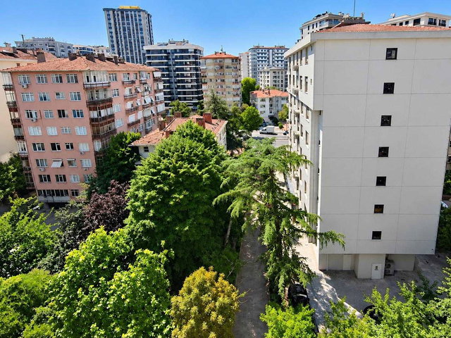 ERENKÖY MİNİBÜS CADDESİNDE GENİŞ 4+1 SATILIK DAİRE