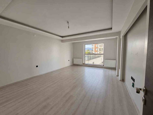 MENEMEN ZEYTİN EVLERİ’NDE SATILI 3+1 DAİRE!