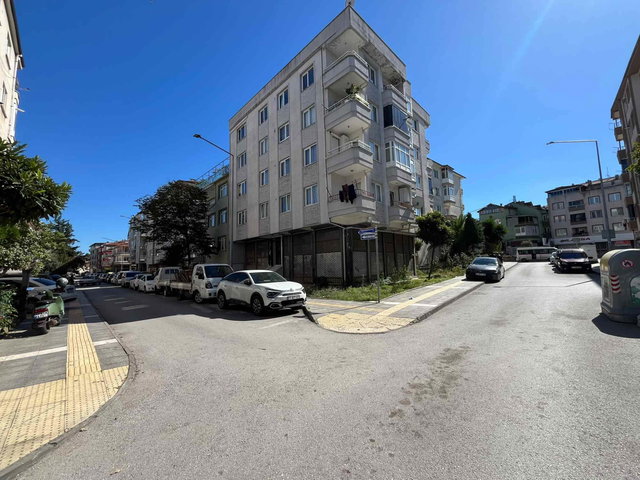 RE/MAX ŞEHİR 2 YALOVA MERKEZ DE SATILIK 2+1 ARA KAT DAİRE