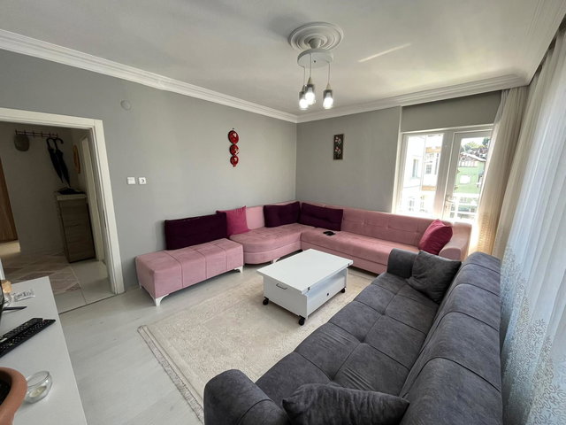 RE/MAX ŞEHİR 2 YALOVA MERKEZ DE SATILIK 2+1 ARA KAT DAİRE
