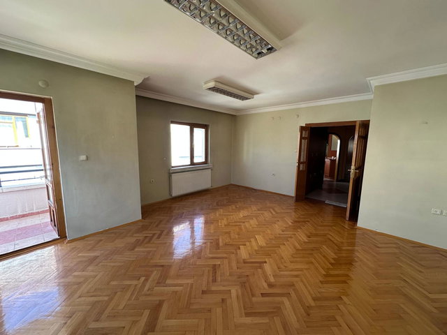 HİLAL MAHALLESİ’NDE 150 M² | 3+1 | KAPALI OTOPARKLI | ASANSÖRLÜ SATILIK DAİRE