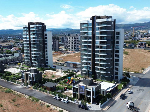 REMAX RİNA'DAN ÇEVİK VİTACOURD CADDE'DE SIFIR 4+1