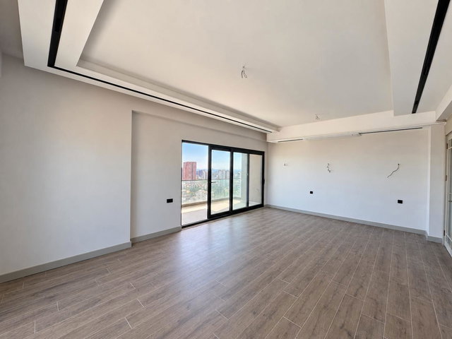 REMAX RİNA'DAN ÇEVİK VİTACOURD CADDE'DE SIFIR 4+1
