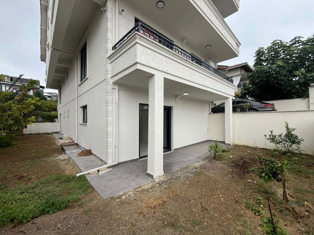 RE/MAX ŞEHİR 2 YALOVA MERKEZ KAZIM KARABEKİR MEVKİİ KİRALIK 2+1