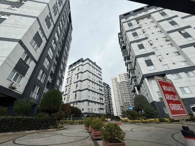 HELENIUM SİTESİ'NDE  3. KAT HAVUZLU & GÜVENLİKLİ MASRAFSIZ  3+1  SATILIK DAIRE