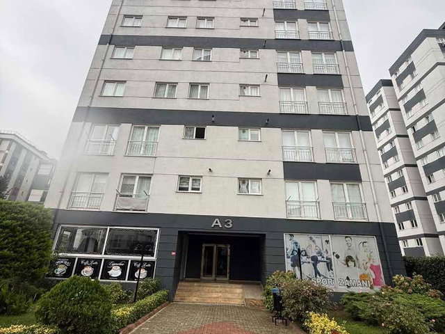 HELENIUM SİTESİ'NDE  3. KAT HAVUZLU & GÜVENLİKLİ MASRAFSIZ  3+1  SATILIK DAIRE
