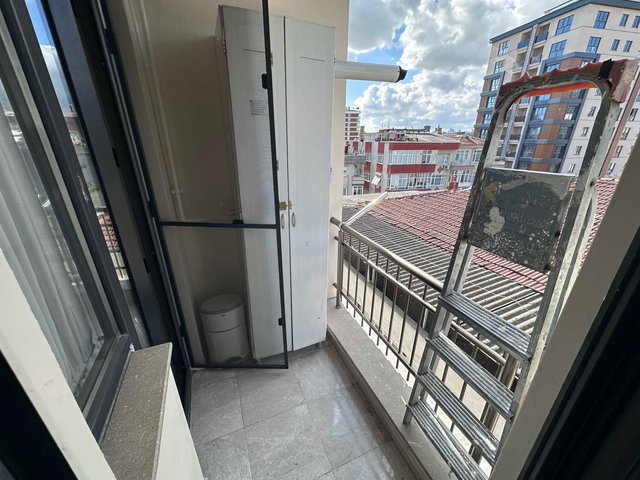 KÜÇÜKÇEKMECE CUMHURİYET MAH.’DE GÜNEY CEPHE 4+2 | 180 M² BRÜT | BALKONLU | KAT MÜLKİYETLİ