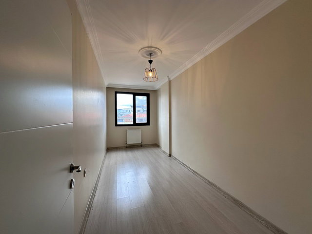 KÜÇÜKÇEKMECE CUMHURİYET MAH.’DE GÜNEY CEPHE 4+2 | 180 M² BRÜT | BALKONLU | KAT MÜLKİYETLİ