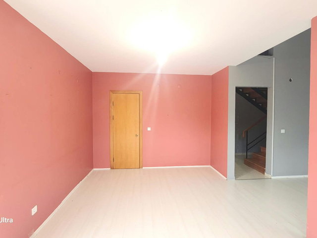 RE/MAX ŞEHİR'DEN AKBAHÇE EVLERİNDE KİRALIK VİLLA