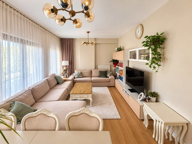 ÇENGELKÖY ERGUVAN EVLERİNDE PRESTİJLİ SİTE YAŞAMI SINIRSIZ KREDİ
