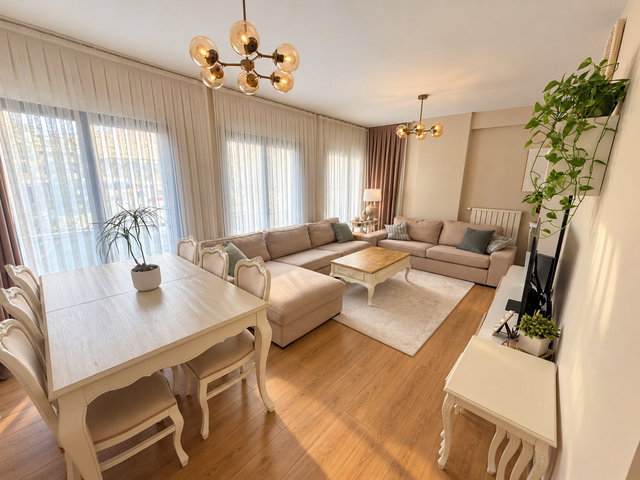 ÇENGELKÖY ERGUVAN EVLERİNDE PRESTİJLİ SİTE YAŞAMI SINIRSIZ KREDİ