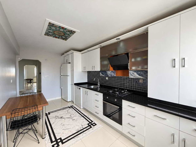 YEŞİLKENT 3 SİTESİNDE PEYZAJ CEPHE ACİL SATILIK 3+1 TEMİZ DAİRE