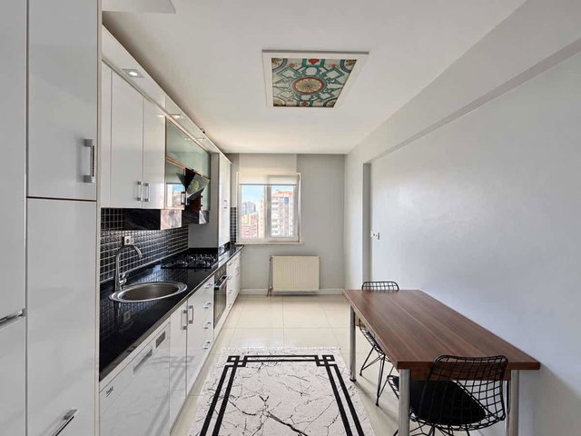 YEŞİLKENT 3 SİTESİNDE PEYZAJ CEPHE ACİL SATILIK 3+1 TEMİZ DAİRE