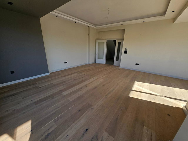 REMAX MİD 'DEN BANDIRMA CADDESİ ÜZERINDE SATILIK 6+1 LÜKS DUBLEKS DAİRE