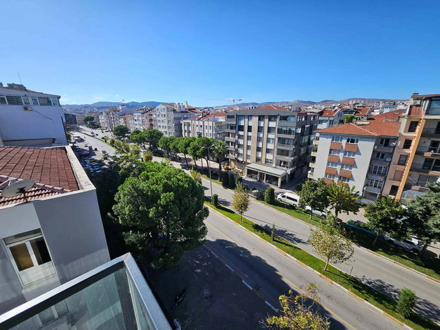 REMAX MİD 'DEN BANDIRMA CADDESİ ÜZERINDE SATILIK 6+1 LÜKS DUBLEKS DAİRE