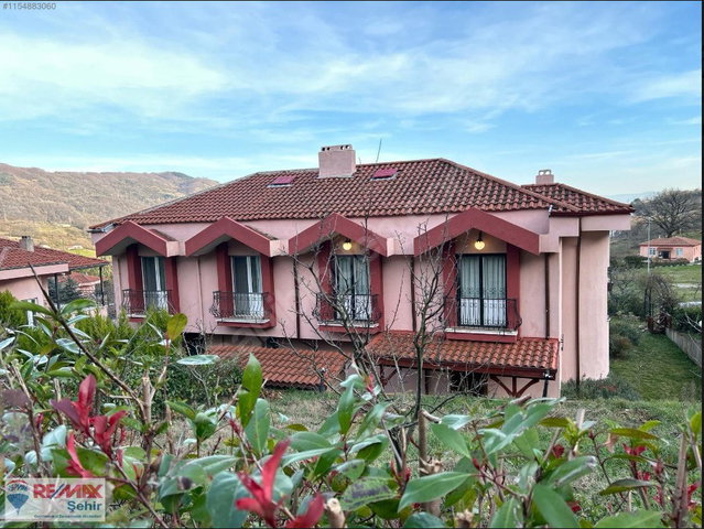 RE/MAX ŞEHİR'DEN EĞİTİMCİLER SİTESİNDE SATILIK DUBLEX VİLLA