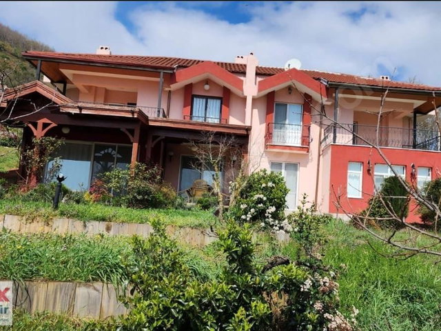 RE/MAX ŞEHİR'DEN EĞİTİMCİLER SİTESİNDE SATILIK DUBLEX VİLLA