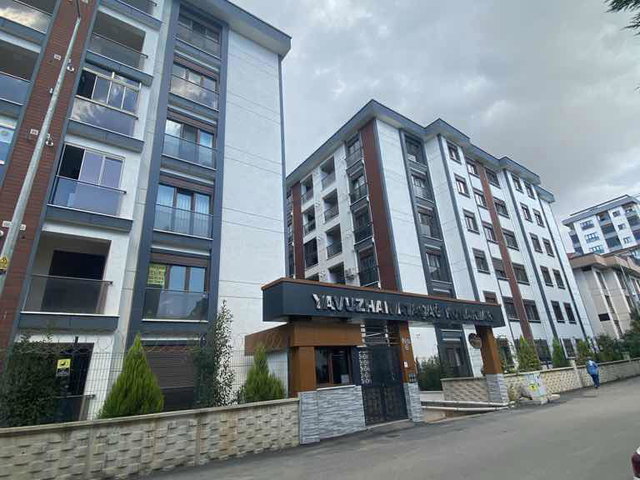 TUZLA POSTANE MAHALLESİNDE  YAVUZHAN KONAKLARI SİTESİNDE 2+1 BOŞ SATILIK DAİRE