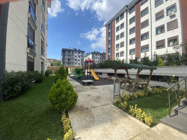 TUZLA POSTANE MAHALLESİNDE  YAVUZHAN KONAKLARI SİTESİNDE 2+1 BOŞ SATILIK DAİRE