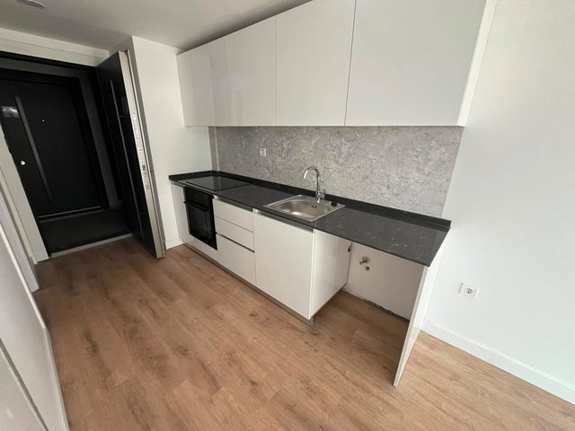 RE/MAX ŞEHİR 2 KADIKÖY ELEGANT PARK'DA KİRALIK BAHÇE KATI 1+0