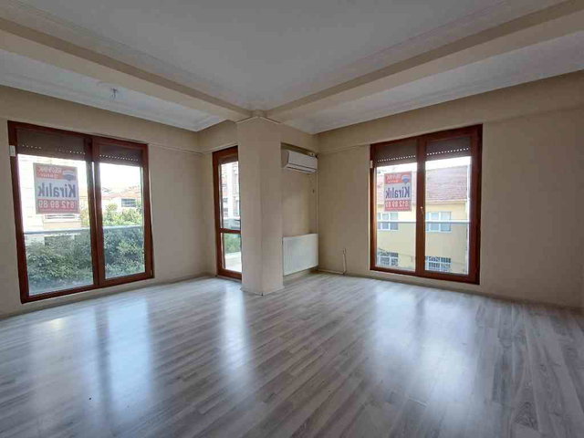 YALOVA MERKEZ İSMETPAŞA MAHALLESİ'NDE KİRALIK 3+1 DAİRE